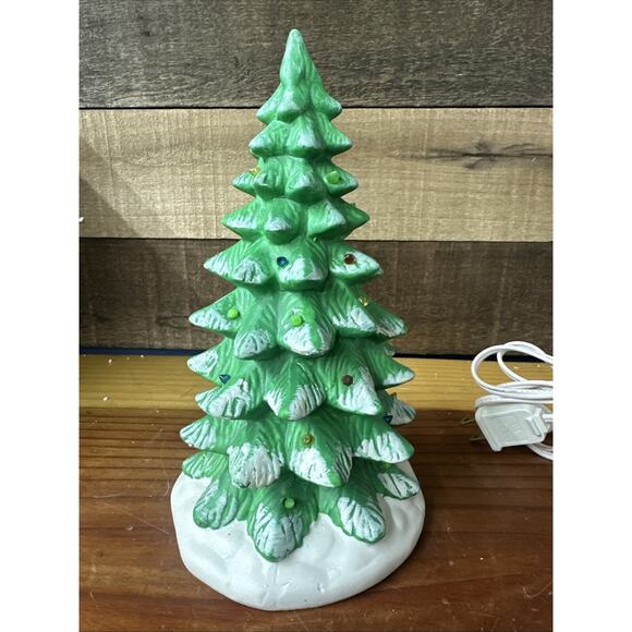 Vtg Lemax Vail Village Collection Porcelain Lighted Christmas Tree In Box - Picture 1 of 5